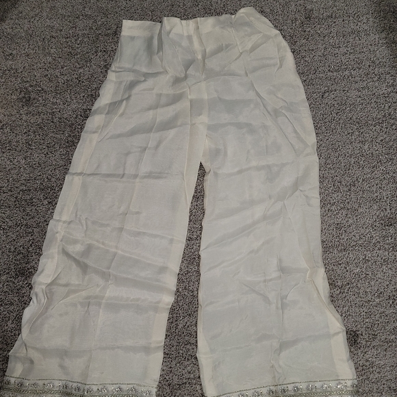 Bano Pakistani Designer Dress - Picture 7 of 12